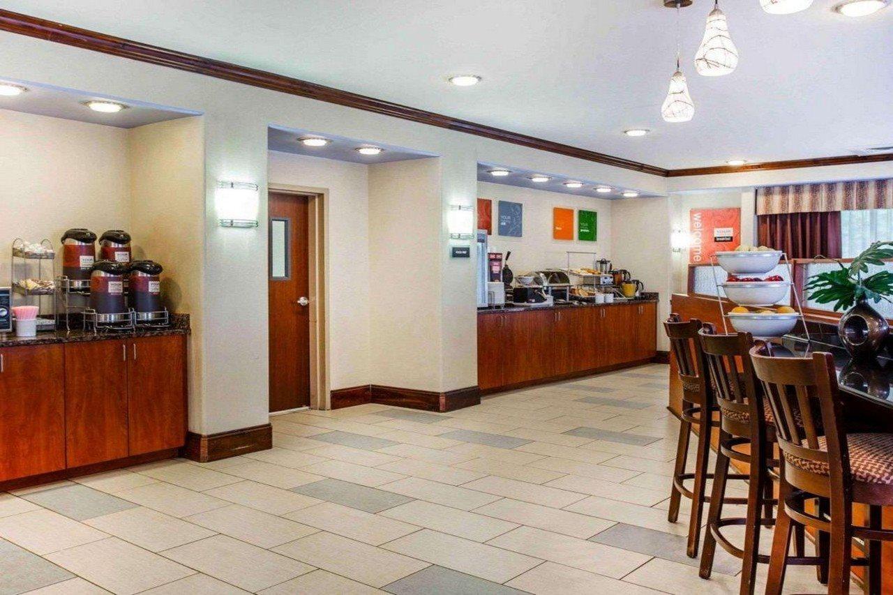 Comfort Suites At Kennesaw State University Екстериор снимка