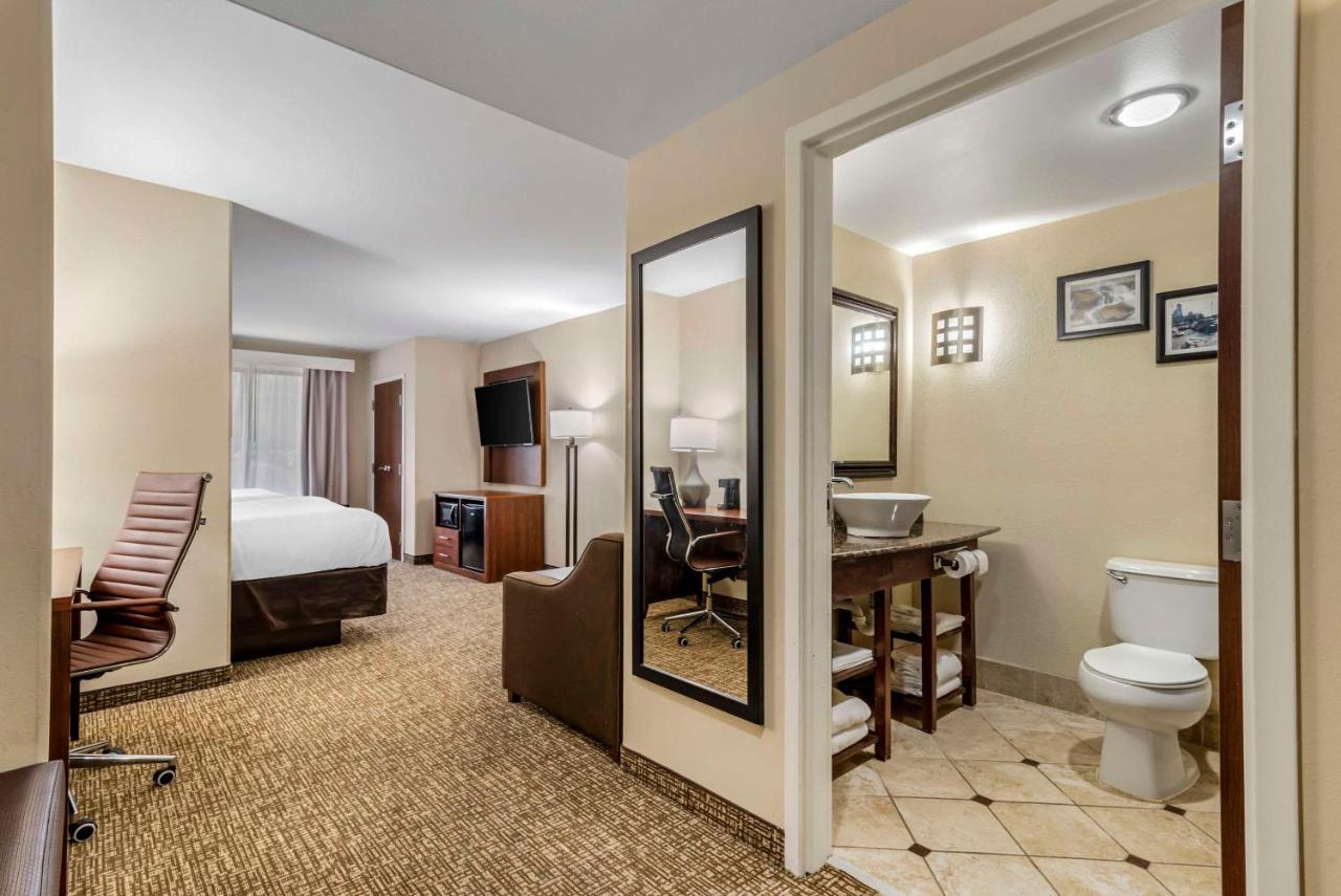 Comfort Suites At Kennesaw State University Екстериор снимка