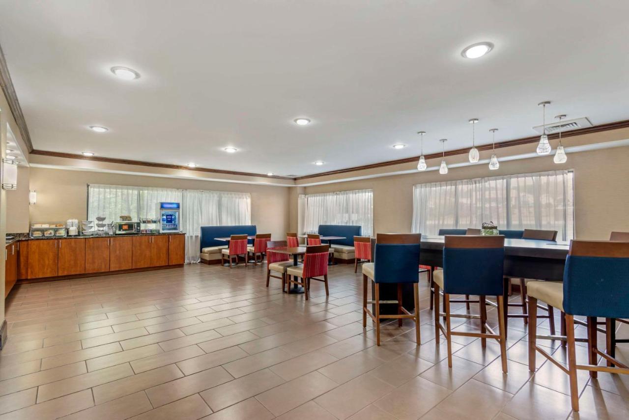 Comfort Suites At Kennesaw State University Екстериор снимка
