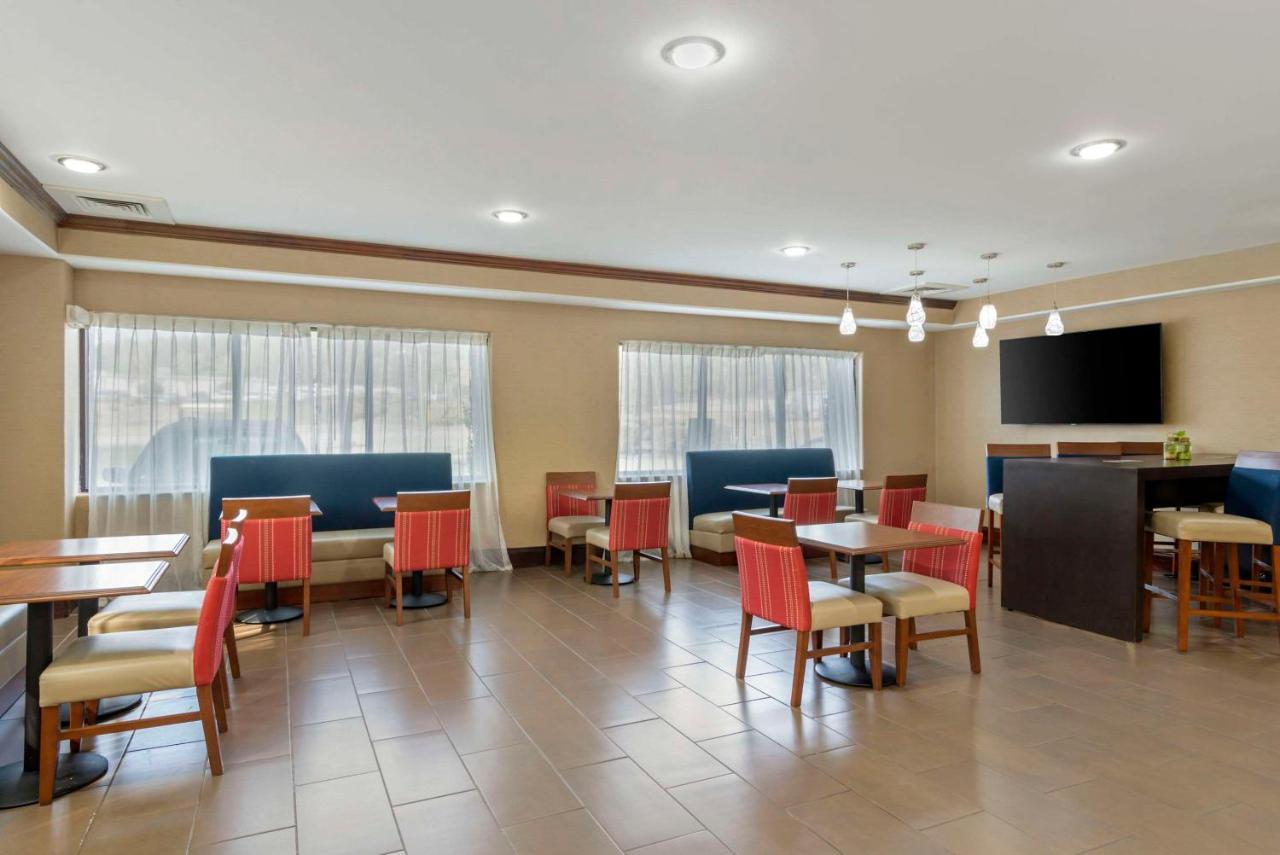 Comfort Suites At Kennesaw State University Екстериор снимка